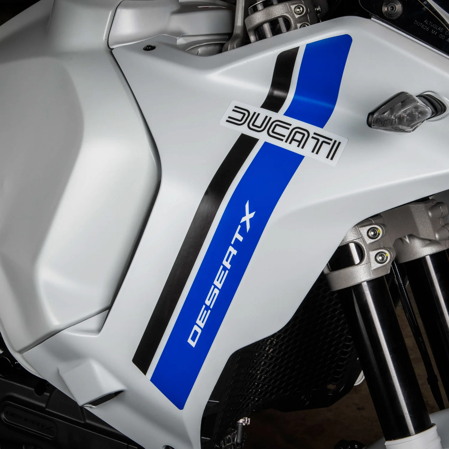 DUCATI - DESERTX STYLING KIT - RETRO BLUE - Image 2